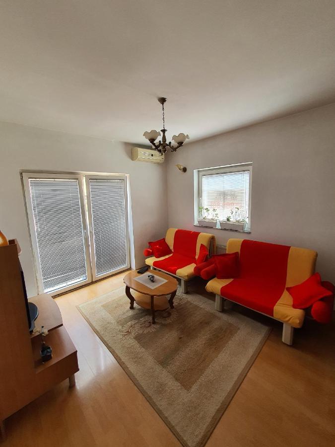Zogu Apartments - City View Prishtinë Ngoại thất bức ảnh