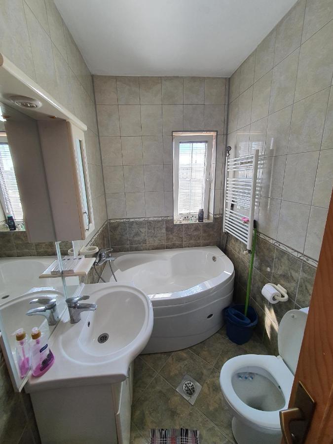 Zogu Apartments - City View Prishtinë Ngoại thất bức ảnh